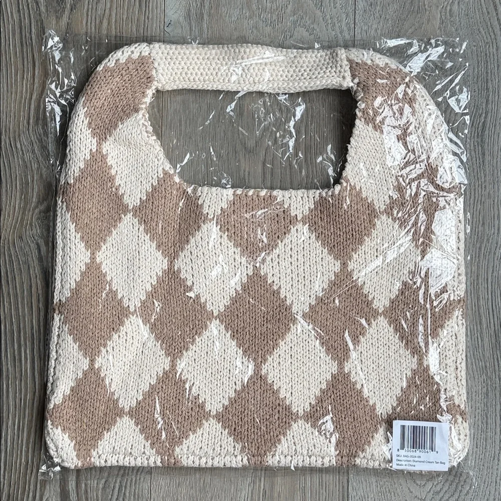 Kopari Knitted Diamond Cream & Tan Argyle Circle Boho Slouchy Bag 10”x 16” - Picture 4 of 7